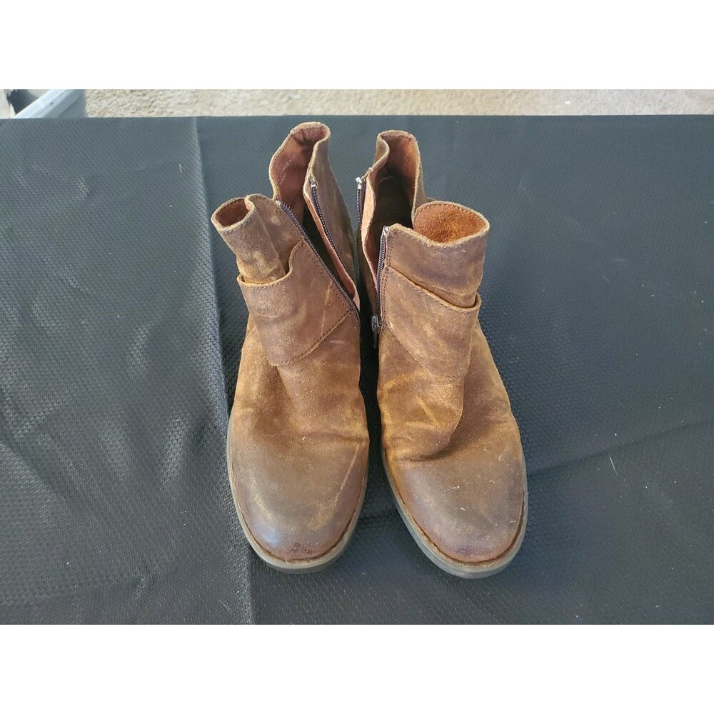 Born Brown Suede Buckle Side Zip Ankle Booties 9